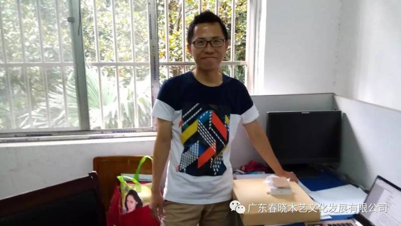 促進(jìn)校企合作，傳遞紅木雅韻——第一屆“楚風(fēng)木韻”家具創(chuàng)意設(shè)計(jì)大賽圓滿落(圖5)