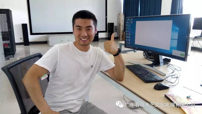 促進(jìn)校企合作，傳遞紅木雅韻——第一屆“楚風(fēng)木韻”家具創(chuàng)意設(shè)計(jì)大賽圓滿落(圖7)