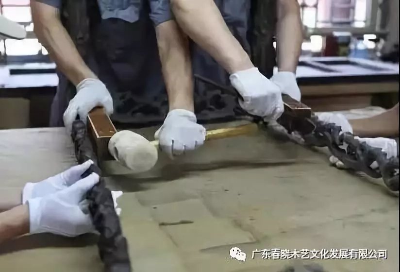 老紅木家具的修復(fù)過程，一經(jīng)修復(fù)煥然一新(圖6)